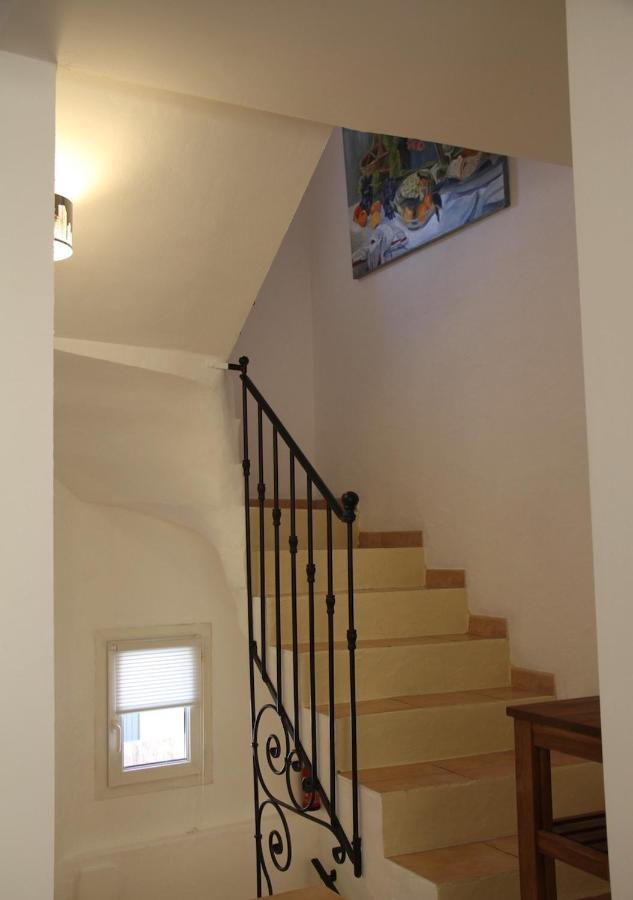 Agreable Maison De Ville Eyragues Экстерьер фото