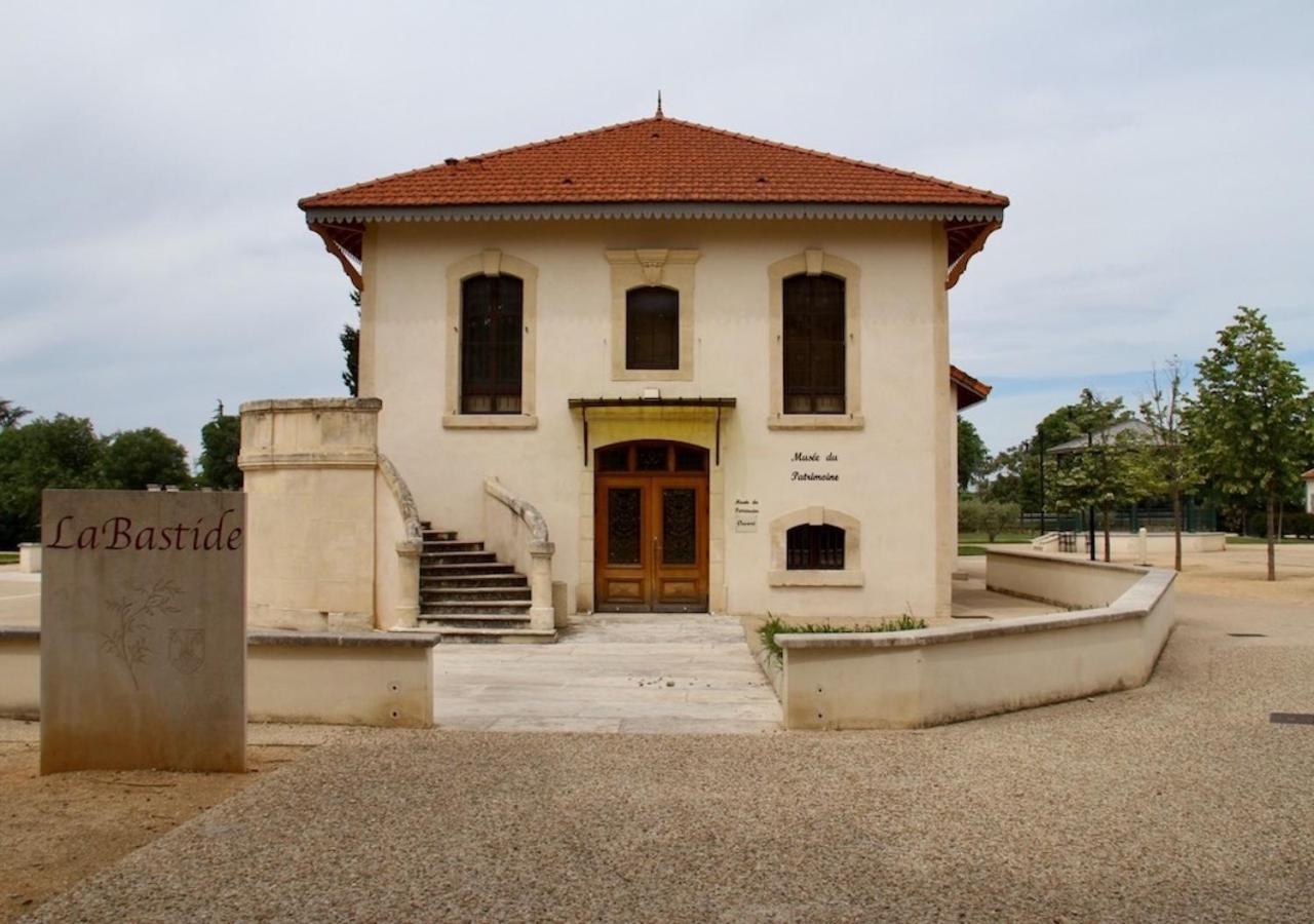 Agreable Maison De Ville Eyragues Экстерьер фото