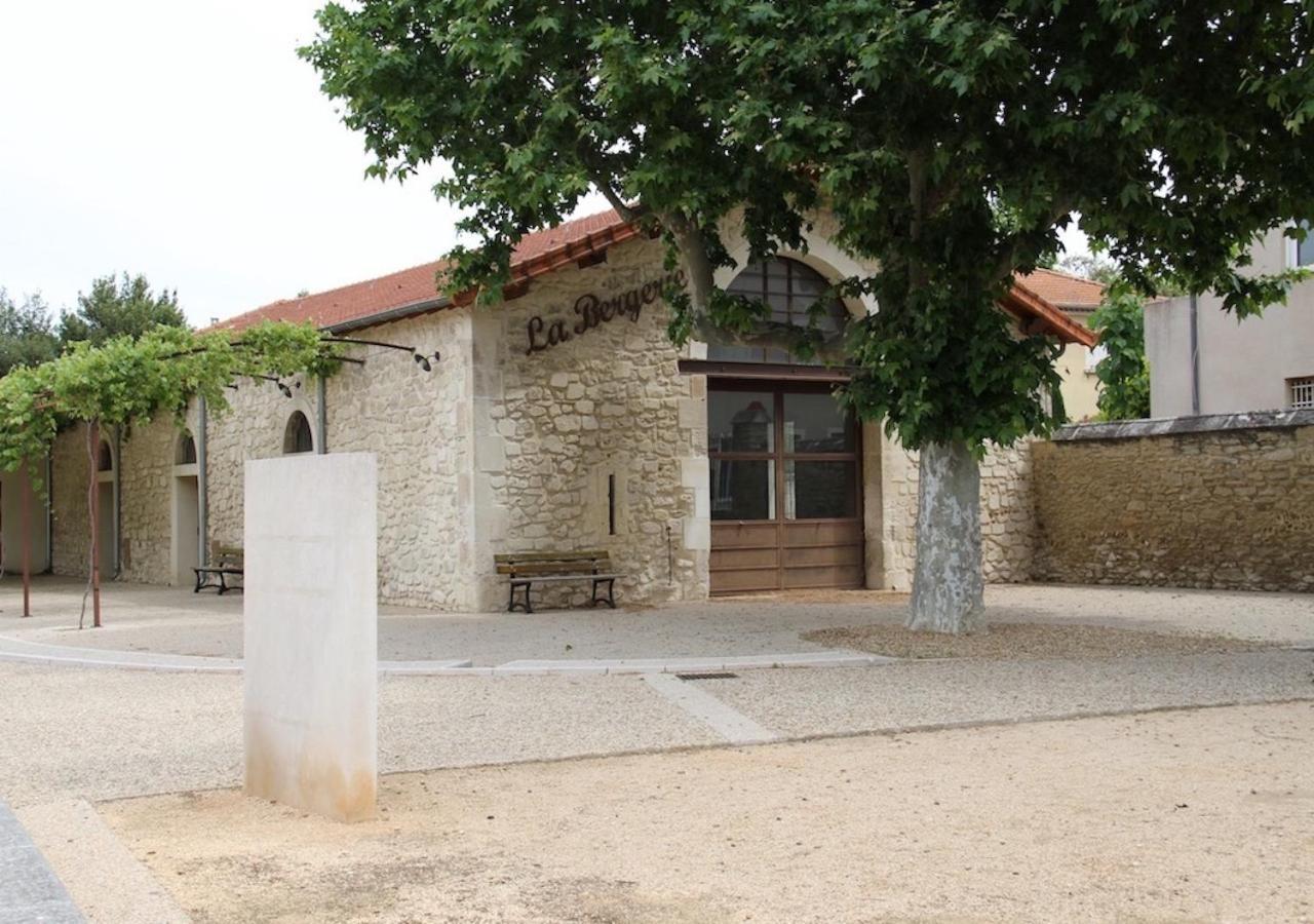 Agreable Maison De Ville Eyragues Экстерьер фото