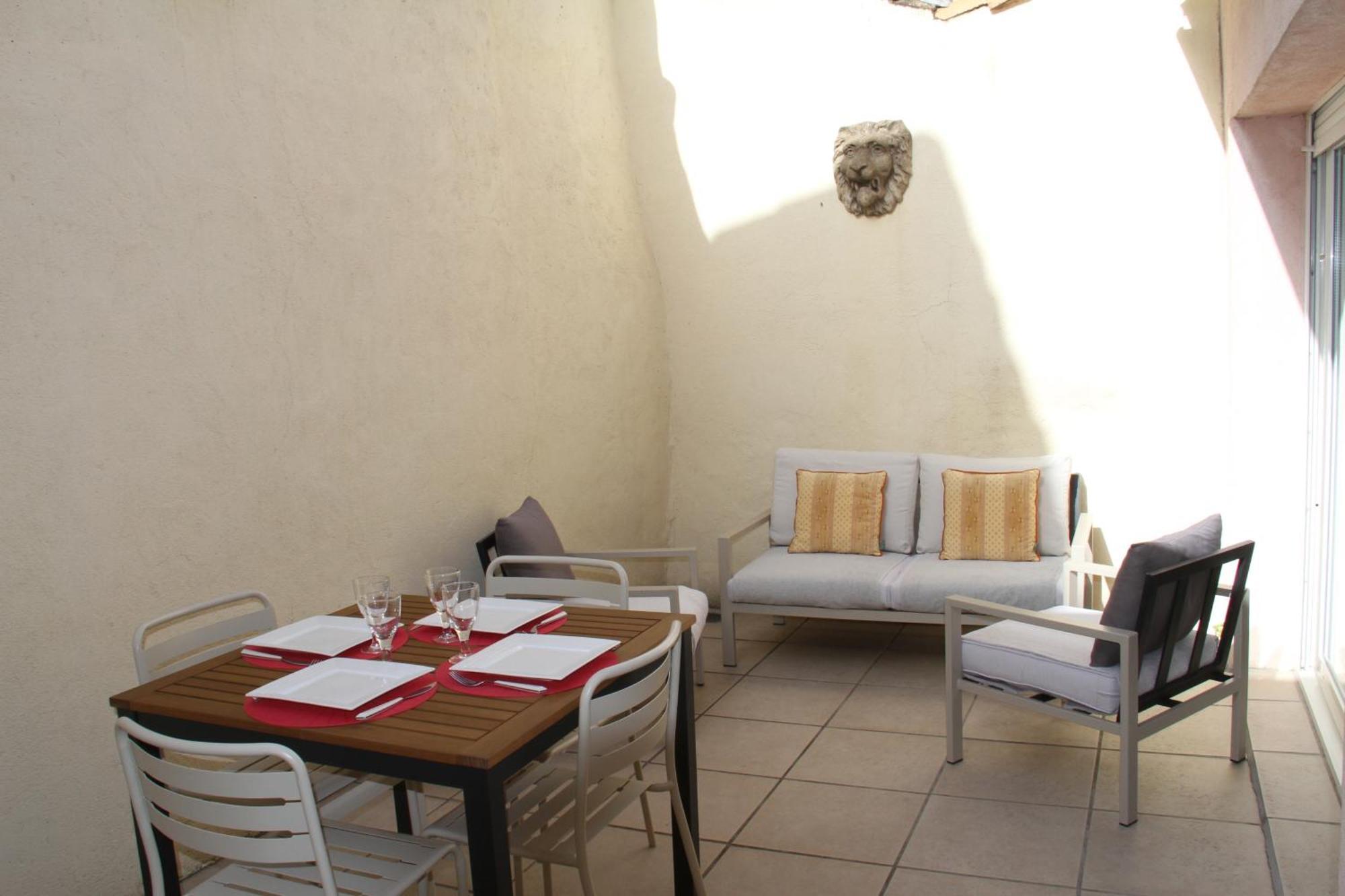 Agreable Maison De Ville Eyragues Экстерьер фото